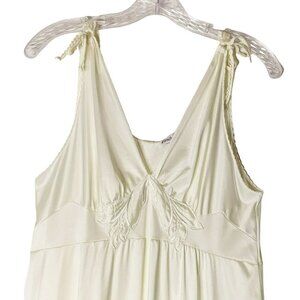 Vintage 1970’s Vanity Fair Nightgown Slip Dress